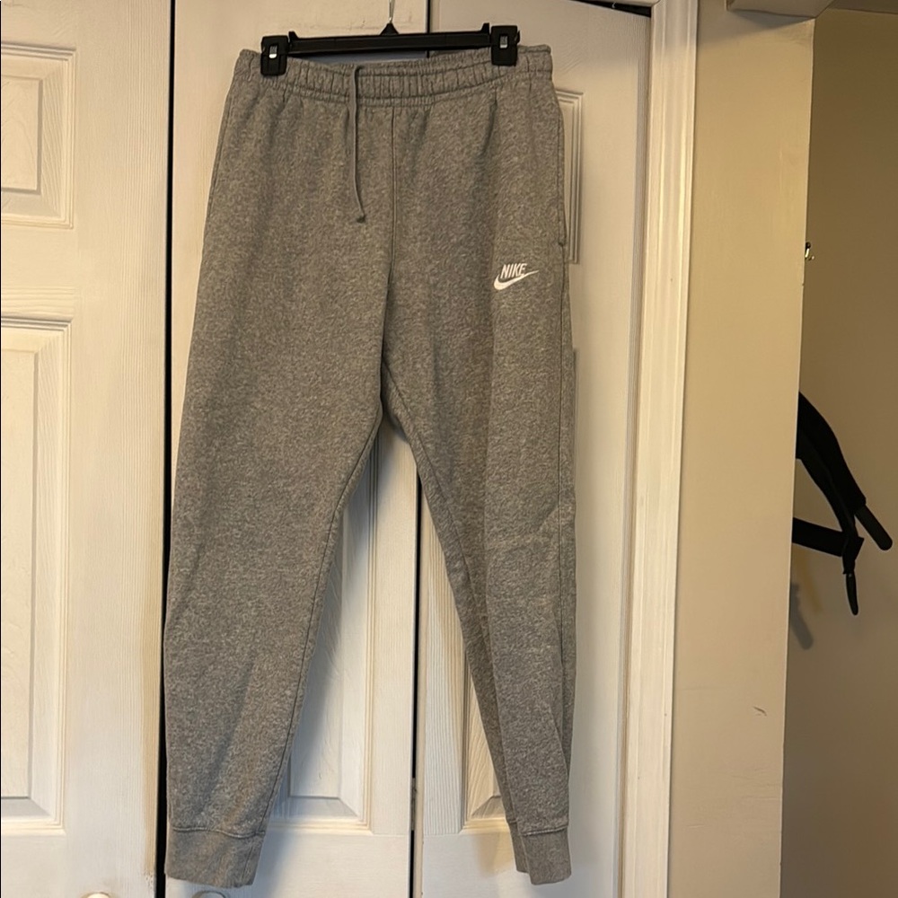 Men’s Club Fleece Joggers Medium